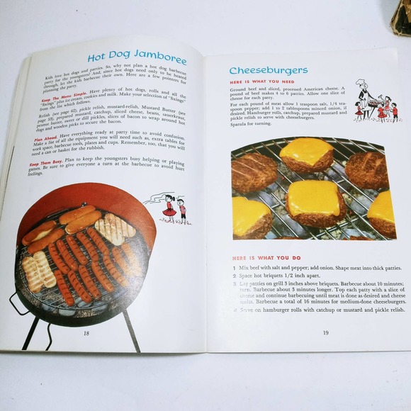 Vintage How to Cook Outdoors Garden Mark USA (bb2) - Picture 5 of 8